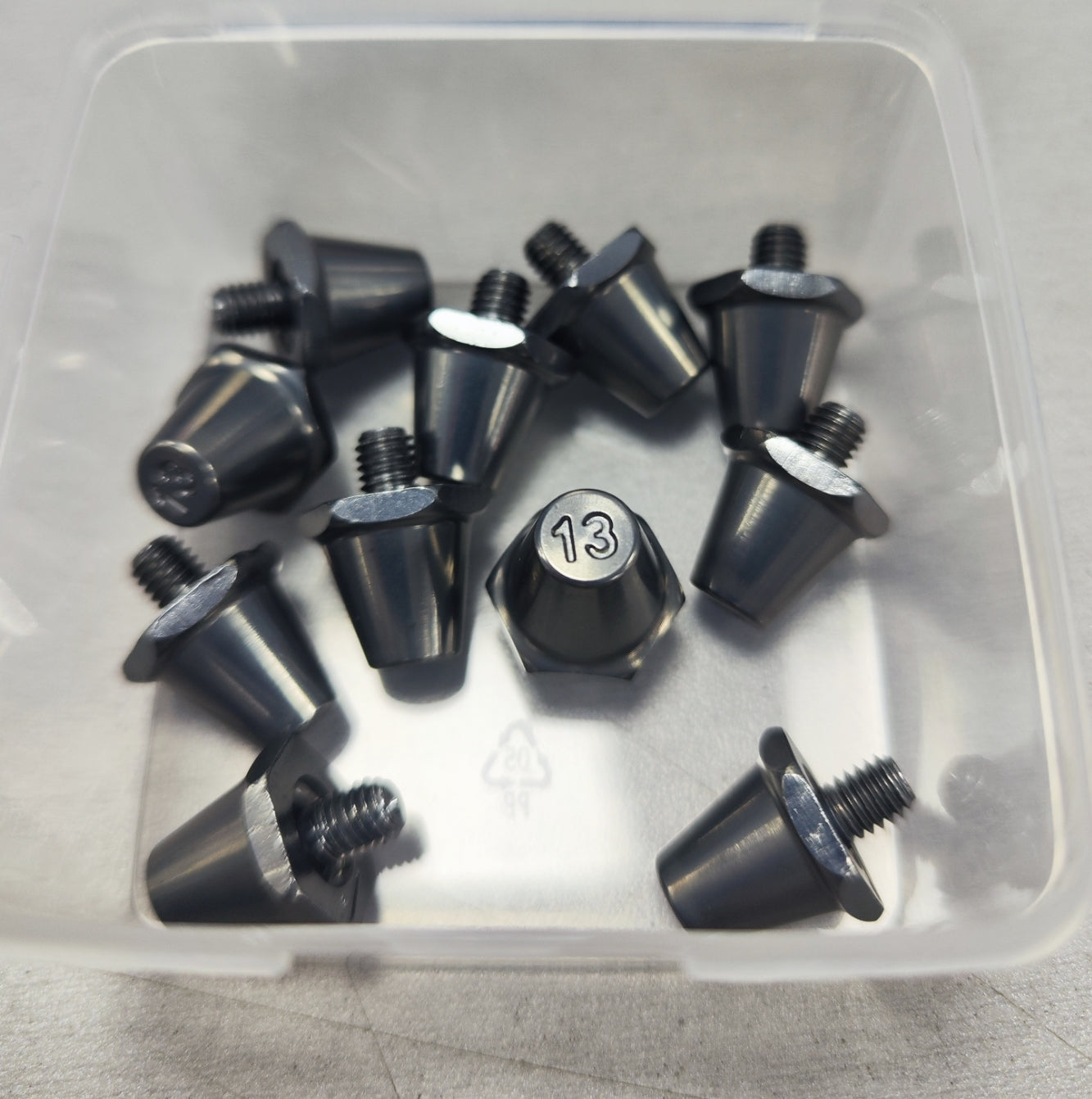 Lightweight aluminium replacement studs with stud key, available in three colors; suitable for most boots